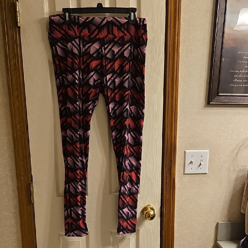 LuLaRoe Womens Leggings with Red and Black Pattern New Without tags